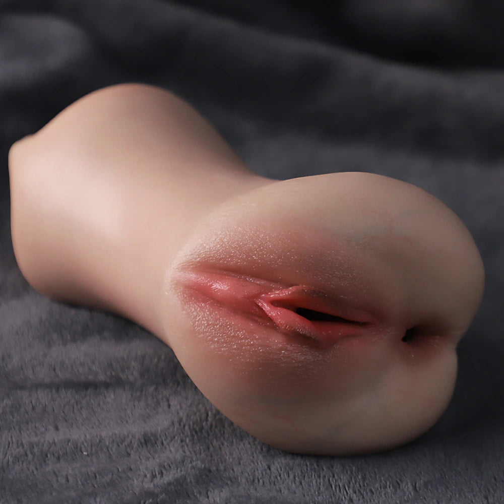 Lana : Masturbateur oral en silicone de poche 889 g