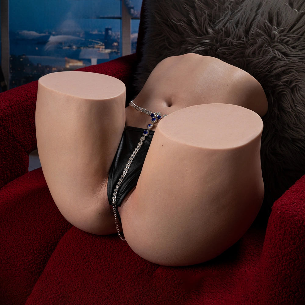 Tessa: 17kg Vollsilikon, Doggy-Style, Großer Hintern